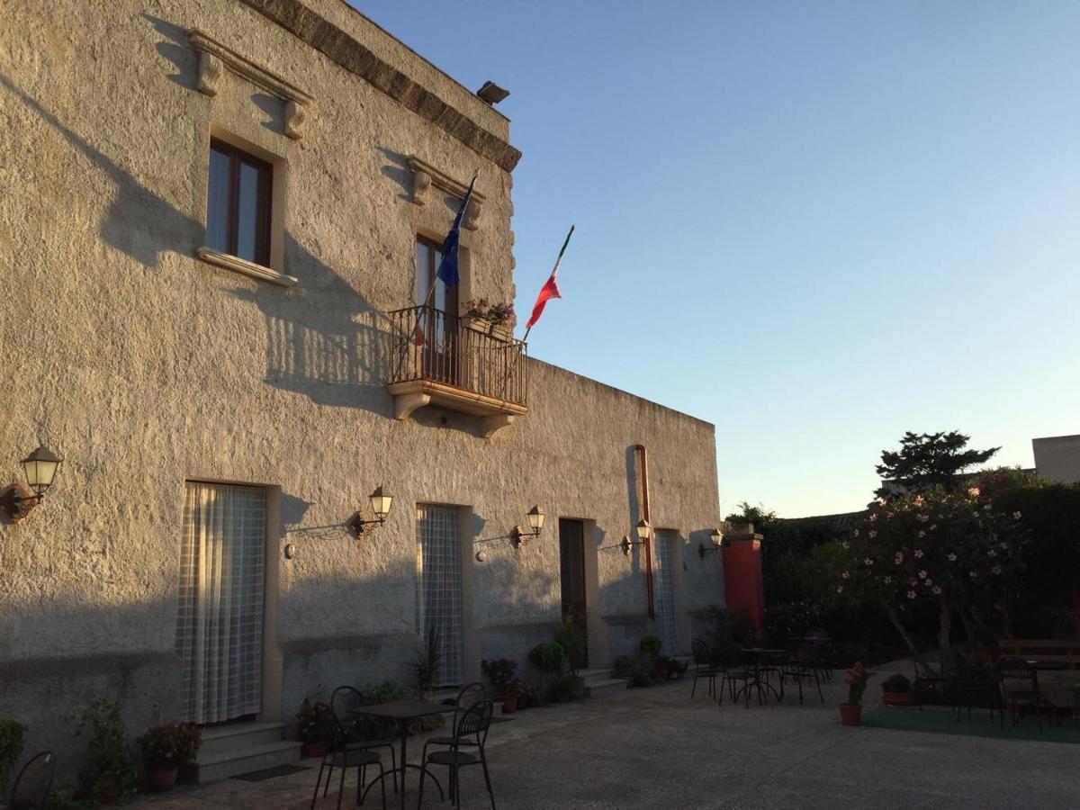 Baglio Bellavista Bed & Breakfast Torre Nubia Екстериор снимка