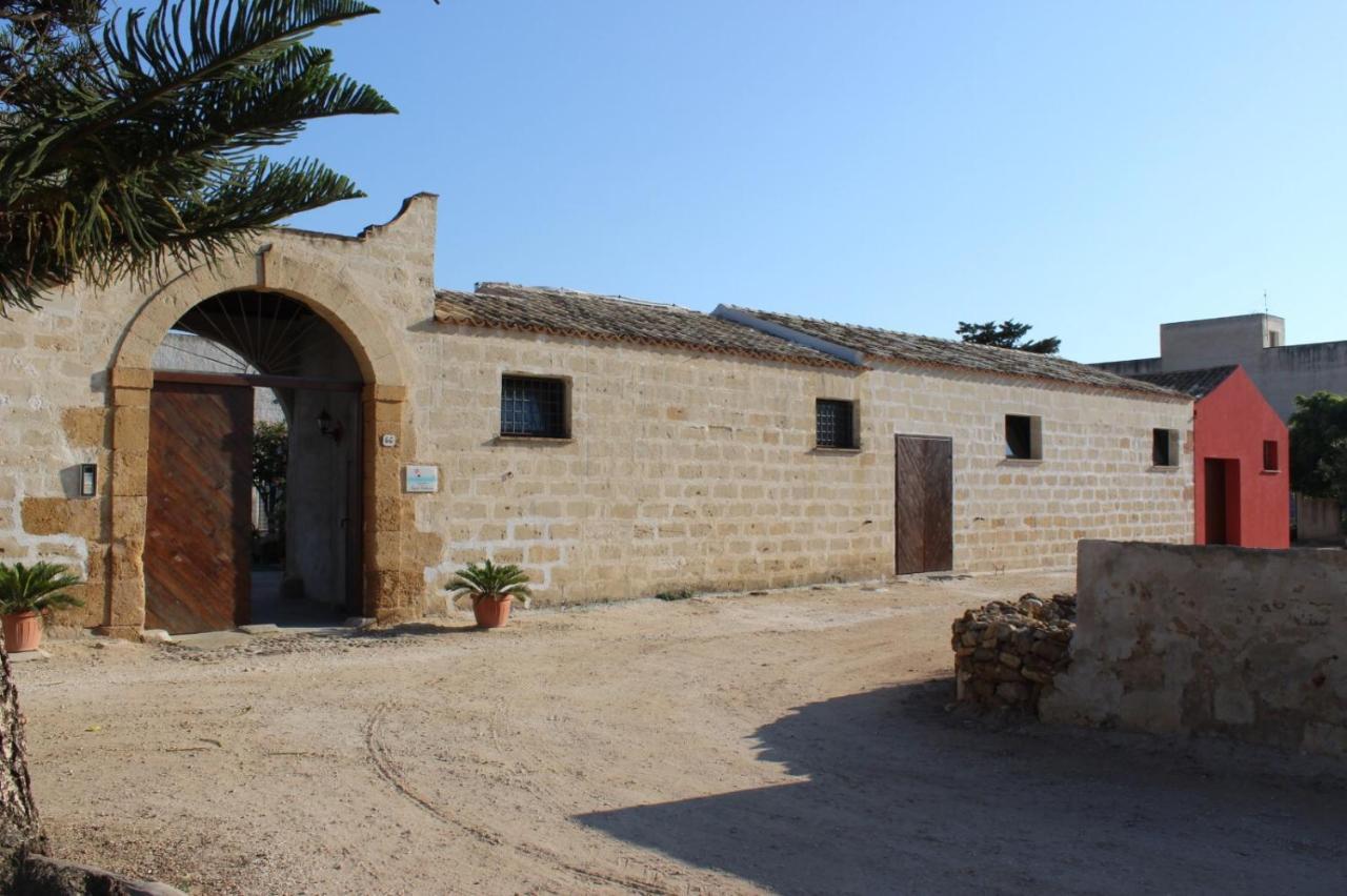 Baglio Bellavista Bed & Breakfast Torre Nubia Екстериор снимка